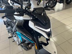 2025 CFMOTO 675NK NK White