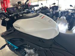 2025 CFMOTO 675NK NK White