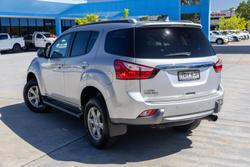 2016 Isuzu MU-X LS-T MY15.5 4x2 Titanium Silver