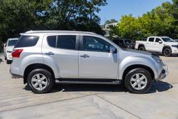 2016 Isuzu MU-X LS-T MY15.5 4x2 Titanium Silver