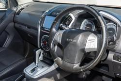 2016 Isuzu MU-X LS-T MY15.5 4x2 Titanium Silver