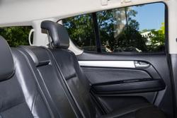 2016 Isuzu MU-X LS-T MY15.5 4x2 Titanium Silver