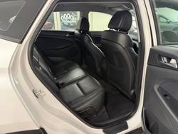 2016 Hyundai Tucson Active X TL Pure White