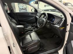 2016 Hyundai Tucson Active X TL Pure White