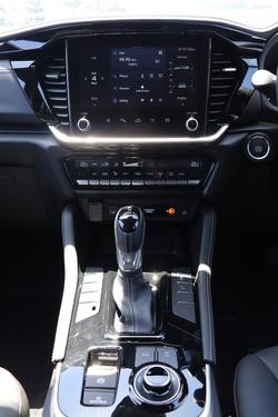 2025 Isuzu MU-X LS-T