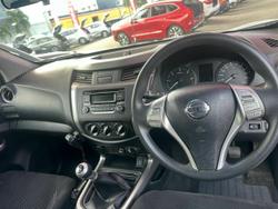 2016 Nissan Navara RX