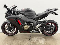 2017 Honda CBR1000RR (FIREBLADE) ABS Black