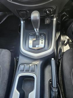 2020 Nissan Navara RX