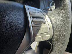 2020 Nissan Navara RX