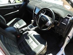 2020 Isuzu MU-X LS-T