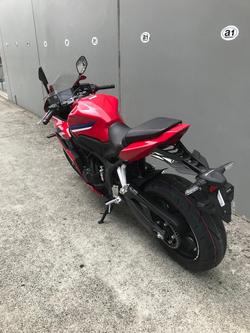 2025 Honda CBR650R E-Clutch