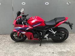 2025 Honda CBR650R E-Clutch