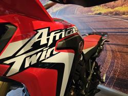 2016 Honda Africa Twin DCT (CRF1000D) Africa Twin Red