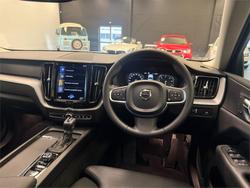 2020 Volvo XC60 T5 Momentum