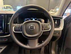 2020 Volvo XC60 T5 Momentum