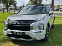 2025 Mitsubishi Outlander Exceed Tourer ZM MY25 AWD White Diamond with Black Mica Roof