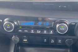 2016 Toyota Hilux SR5