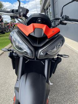 2024 Triumph Street Triple R 765 Street Triple Orange