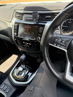 2023 Nissan Navara ST-X