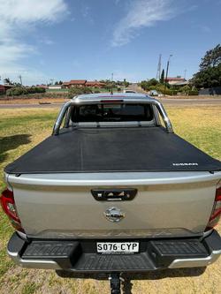 2023 Nissan Navara ST-X