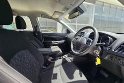 2023 Mitsubishi ASX ES