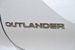2024 Mitsubishi Outlander Black Edition