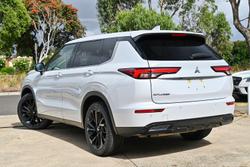 2024 Mitsubishi Outlander Black Edition