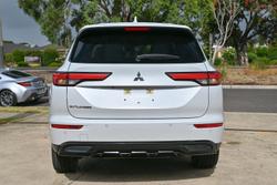 2024 Mitsubishi Outlander Black Edition