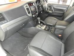 2019 Mitsubishi Pajero GLS