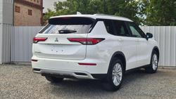 2021 Mitsubishi Outlander LS