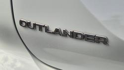 2021 Mitsubishi Outlander LS