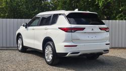 2021 Mitsubishi Outlander LS