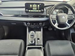 2021 Mitsubishi Outlander LS