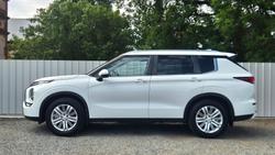 2021 Mitsubishi Outlander LS