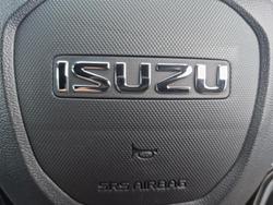 2025 Isuzu MU-X LS-T