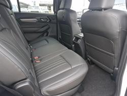 2025 Isuzu MU-X LS-T