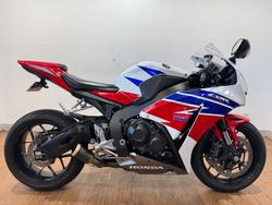 Honda CBR1000RR (fireblade)