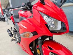 2016 Honda CBR300R Red
