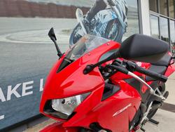 2016 Honda CBR300R Red