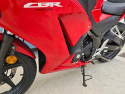 2016 Honda CBR300R Red