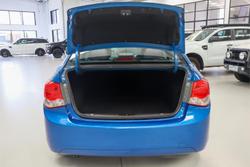 2011 Holden Cruze CD JH Series II MY11 BLUE
