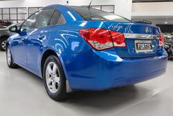 2011 Holden Cruze CD JH Series II MY11 BLUE
