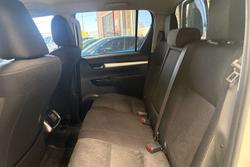 2020 Toyota Hilux SR5