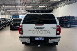 2020 Toyota Hilux SR5