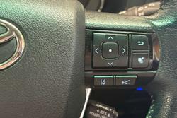 2020 Toyota Hilux SR5