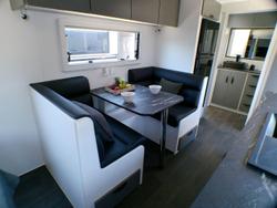 2025 Supreme 2000_R_K1e2_T Classic Dirt Road 20'