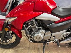 2013 Suzuki INAZUMA 250 (GW250) RED