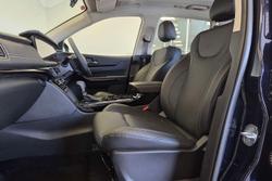 2025 Mahindra XUV700 AX7L Black Edition