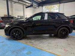 2025 Volkswagen T-Roc 140TSI R-Line