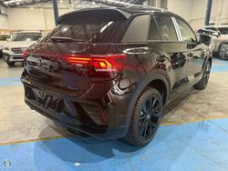 2025 Volkswagen T-Roc 140TSI R-Line